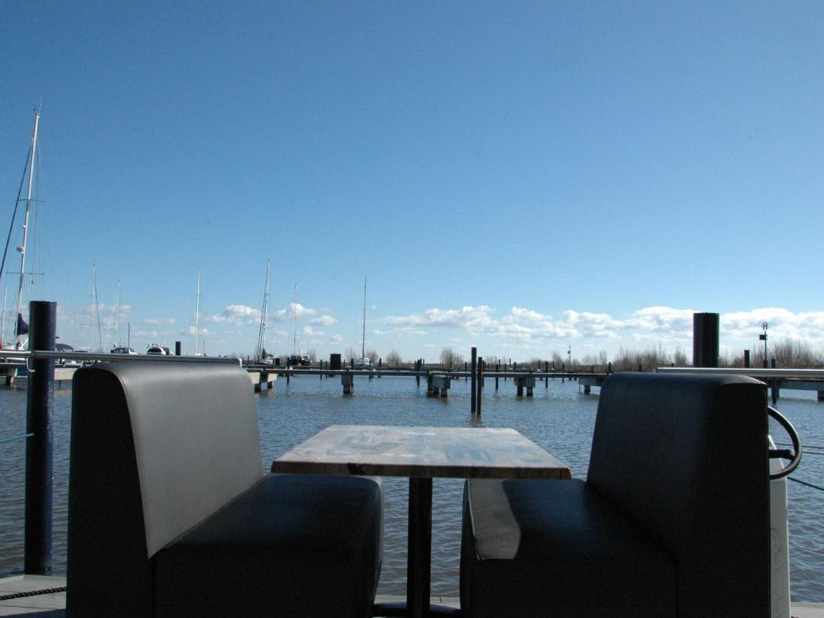 Beautiful Houseboat In The Harbour Of Volendam Near Centre 호텔 외부 사진