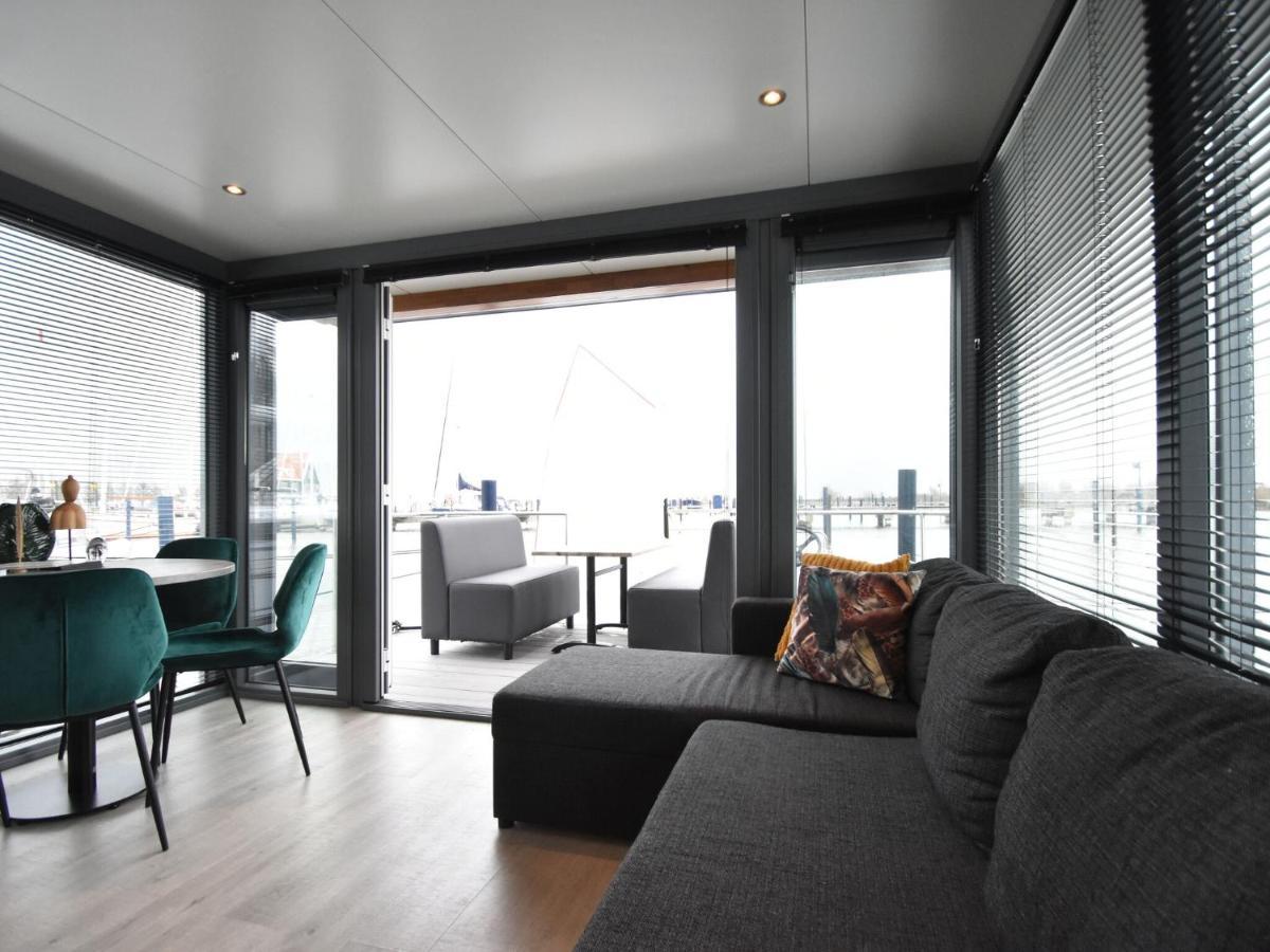 Beautiful Houseboat In The Harbour Of Volendam Near Centre 호텔 외부 사진