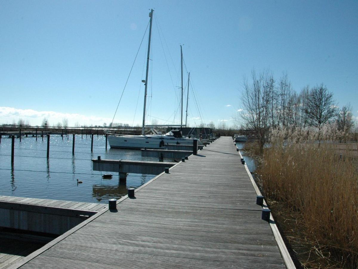 Beautiful Houseboat In The Harbour Of Volendam Near Centre 호텔 외부 사진